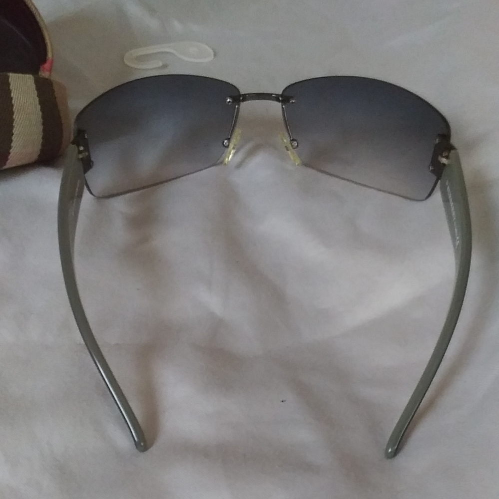 Rare burberry safilo tinted sunglasses shades with nova check burberry hard case - Picture 7 of 12